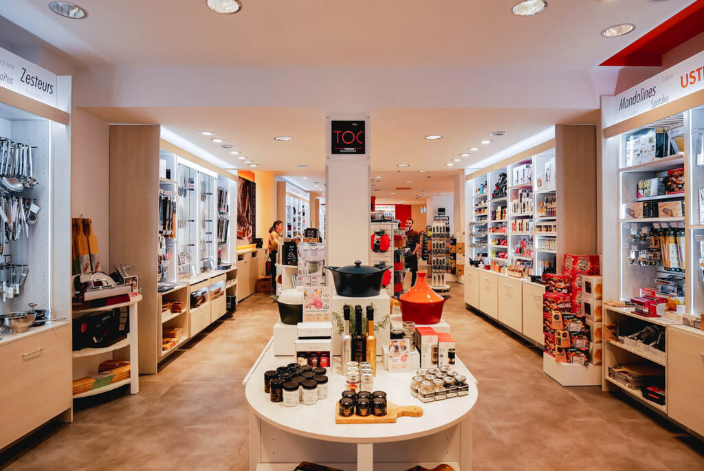 Pole distribution du groupe HEFED - vue dans une boutique de l'enseigne TOC