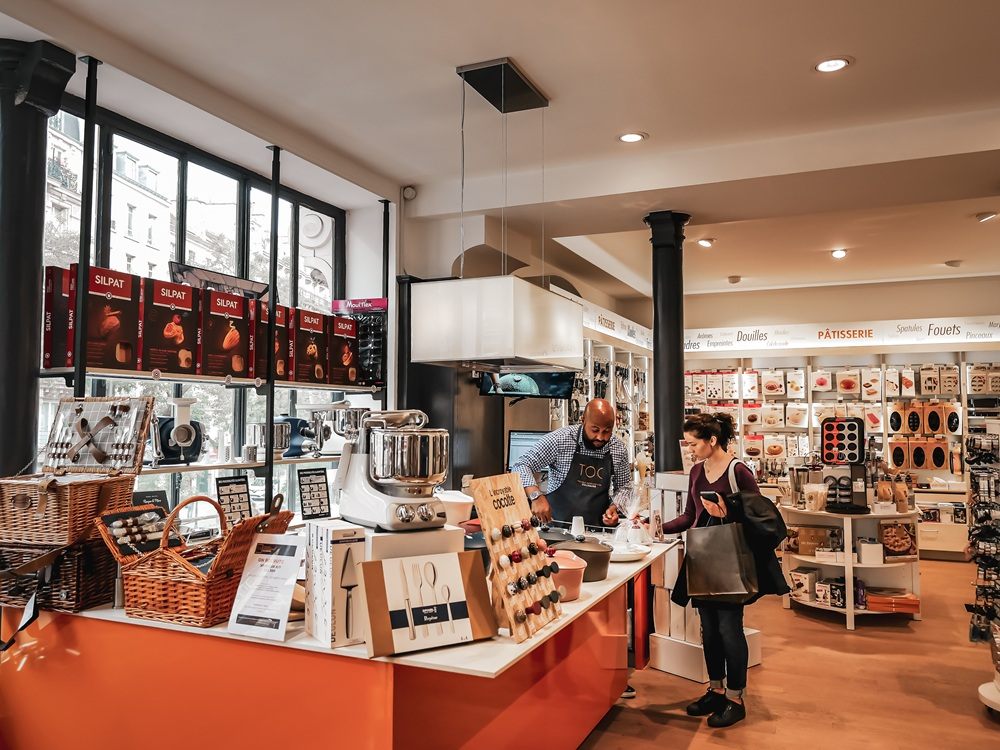 vendeur en magasin